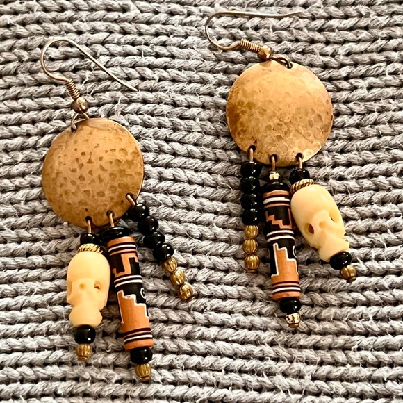 Peruvian Handcrafted Gold and Black Skull Earrings Peru Bohemian Hippie Retro - Picture 4 of 12